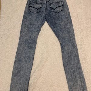 Acid wash skinny jeans, high rise size 5!